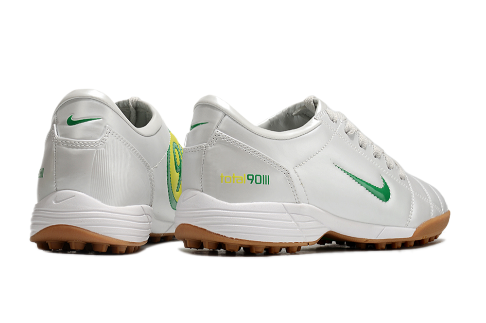 Chuteira Nike Total 90 Society